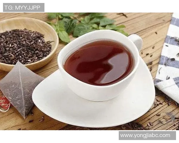 踢足球时突发胃痛的原因及应对措施解析